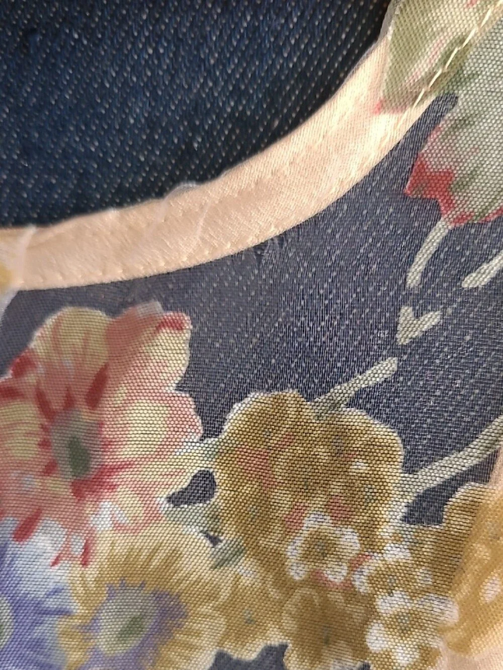 Peach Floral Print SHEER Polyester Top - Picture 10 of 10